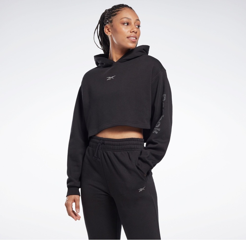 Reebok Cropped dolman sleeves sweatshirt NWT